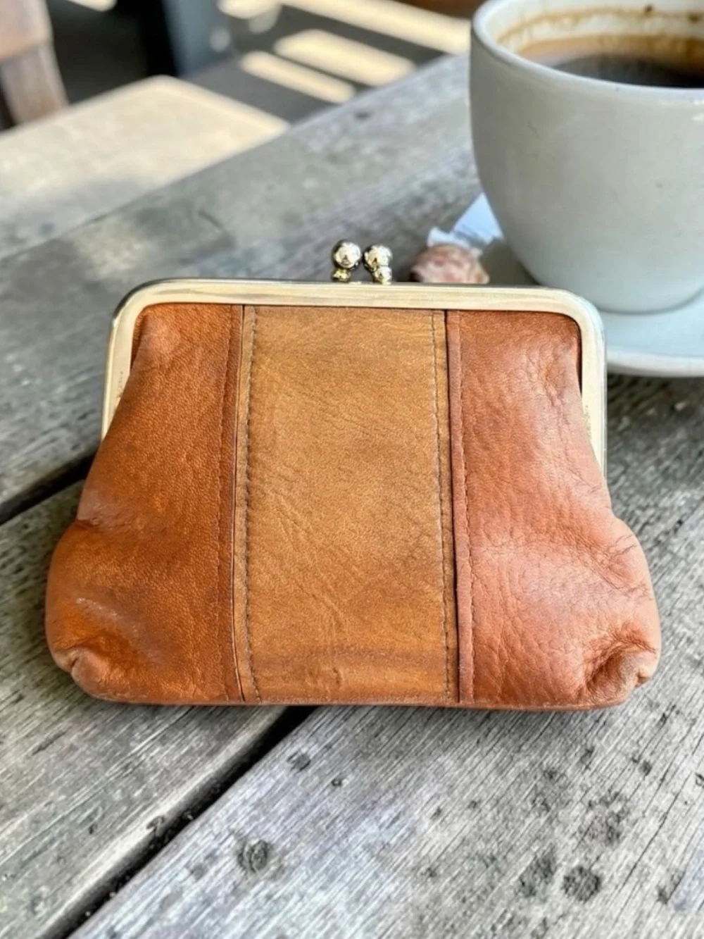 Vintage Buxton Tan Leather Kiss-Lock Coin Purse
